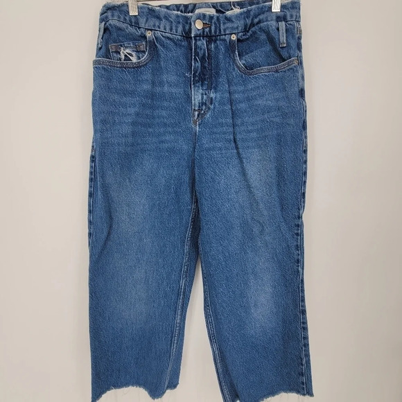 good american Cropped high waisted blue distressed bottom jeans size 6 / 28 - Picture 1 of 6